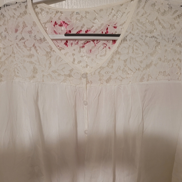 (XXL)  White Blouse With Lace - Picture 5 of 7